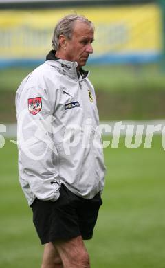 Fussball. Trainingslager Nationalteam Oesterreich. Trainer Josef Hickersberger. Velden, am 5.9.2007.
Foto: Kuess 
---
pressefotos, pressefotografie, kuess, qs, qspictures, sport, bild, bilder, bilddatenbank