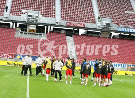 Fussball. Trainingslager Nationalteam Oesterreich. Abschlusstraining Stadion Klagenfurt. Rene Aufhauser, Alfred Ludwig. Klagenfurt, am 6.9.2007.
Foto: Kuess
---
pressefotos, pressefotografie, kuess, qs, qspictures, sport, bild, bilder, bilddatenbank