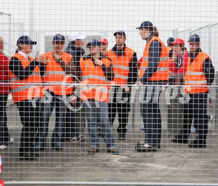 Fussball. Laenderspiel Oesterreich gegen Japan. Security.  Klagenfurt, am 7.9.2007.
Foto: Kuess
---
pressefotos, pressefotografie, kuess, qs, qspictures, sport, bild, bilder, bilddatenbank