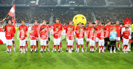 Fussball. Laenderspiel Oesterreich gegen Japan. Mannschaft Oesterreich. Klagenfurt, am 7.9.2007.
Foto: Kuess
---
pressefotos, pressefotografie, kuess, qs, qspictures, sport, bild, bilder, bilddatenbank