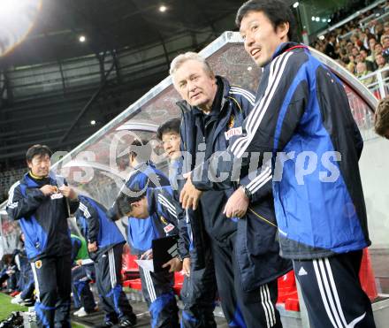 Fussball. Laenderspiel Oesterreich gegen Japan. Betreuerbank, Trainer Ivica Osim (Japan).  Klagenfurt, am 7.9.2007.
Foto: Kuess
---
pressefotos, pressefotografie, kuess, qs, qspictures, sport, bild, bilder, bilddatenbank