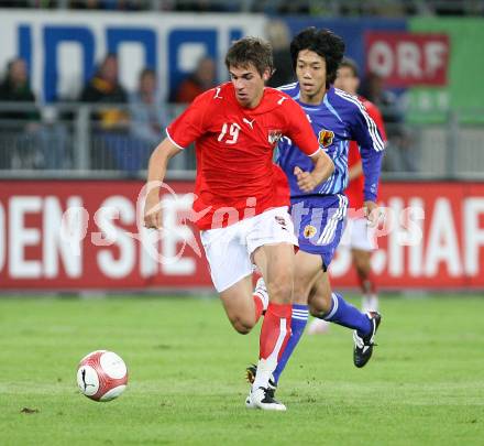 Fussball. Laenderspiel Oesterreich gegen Japan. Martin Harnik (Oesterreich), Kengo Nakamura (Japan). Klagenfurt, am 7.9.2007.
Foto: Kuess
---
pressefotos, pressefotografie, kuess, qs, qspictures, sport, bild, bilder, bilddatenbank