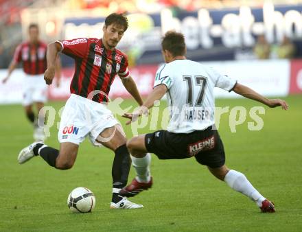 Fussball Bundesliga. SK Austria Kaernten gegen LASK Linz. Alexander Hauser (Kaernten), Ivica Vastic (LASK). Hypo Group Arena. Klagenfurt, am 22.9.2007.
Foto: Kuess 
---
pressefotos, pressefotografie, kuess, qs, qspictures, sport, bild, bilder, bilddatenbank