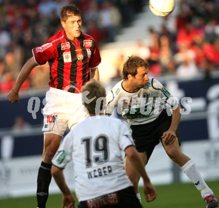 Fussball Bundesliga. SK Austria Kaernten gegen LASK Linz. Wolfgang Bubenik (Kaernten), Mario Mijatovic (LASK). Hypo Group Arena. Klagenfurt, am 22.9.2007.
Foto: Kuess 
---
pressefotos, pressefotografie, kuess, qs, qspictures, sport, bild, bilder, bilddatenbank