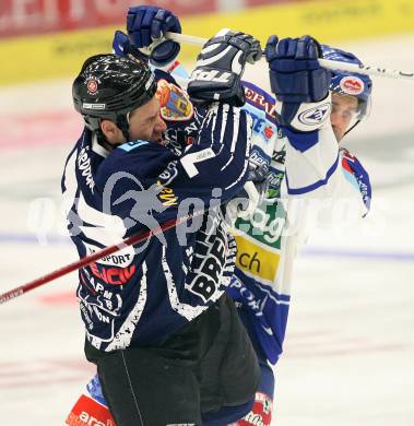 Erste Bank Eishockey Bundesliga. VSV gegen Alba Volan Fetiva. Darell Scoville (VSV), Ratislav Ondrejcik (Alba Volan). Villach, am 27.9.2007.
Foto: Kuess
---
pressefotos, pressefotografie, kuess, qs, qspictures, sport, bild, bilder, bilddatenbank