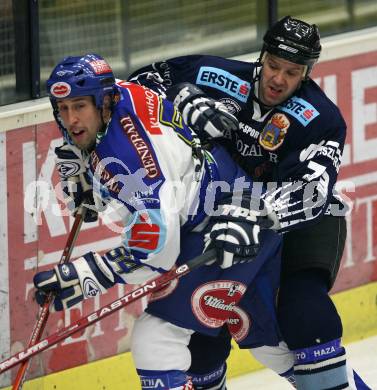 Erste Bank Eishockey Bundesliga. VSV gegen Alba Volan Fetiva. Dany Bousquet (VSV), Ratislav Ondrejcik (Alba Volan). Villach, am 27.9.2007.
Foto: Kuess
---
pressefotos, pressefotografie, kuess, qs, qspictures, sport, bild, bilder, bilddatenbank