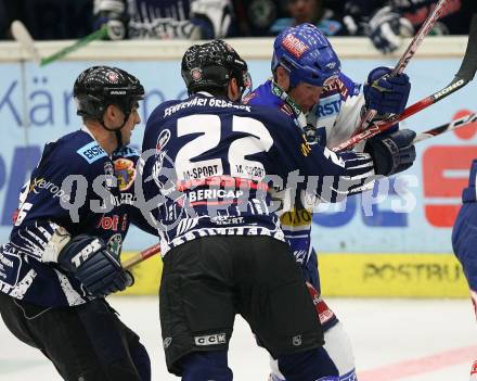 Erste Bank Eishockey Bundesliga. VSV gegen Alba Volan Fetiva. Mike Stewart (VSV), Michal Stastny, David Gosselin (Alba Volan). Villach, am 27.9.2007.
Foto: Kuess
---
pressefotos, pressefotografie, kuess, qs, qspictures, sport, bild, bilder, bilddatenbank