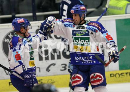 Erste Bank Eishockey Bundesliga. VSV gegen Alba Volan Fetiva. Torjubel VSV. Dany Bousquet, Roland Kaspitz (VSV). Villach, am 27.9.2007.
Foto: Kuess
---
pressefotos, pressefotografie, kuess, qs, qspictures, sport, bild, bilder, bilddatenbank