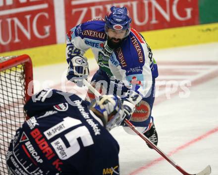 Erste Bank Eishockey Bundesliga. VSV gegen Alba Volan Fetiva. Markus Peintner (VSV), Krisztian Budai (Alba Volan). Villach, am 27.9.2007.
Foto: Kuess
---
pressefotos, pressefotografie, kuess, qs, qspictures, sport, bild, bilder, bilddatenbank