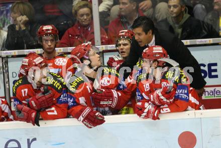 Erste Bank Eishockey Bundesliga. KAC gegen EHC Liwest Linz. Spielerbank. Trainer Many Viveiros, Gregor Hager, Christian Ban (KAC). Klagenfurt, am 28.9.2007.
Foto: Kuess
---
pressefotos, pressefotografie, kuess, qs, qspictures, sport, bild, bilder, bilddatenbank