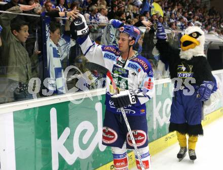 Erste Bank Eishockey Bundesliga. VSV gegen Alba Volan Fetiva. Jubel. Marc Brown, Villi (VSV). Villach, am 27.9.2007.
Foto: Kuess
---
pressefotos, pressefotografie, kuess, qs, qspictures, sport, bild, bilder, bilddatenbank