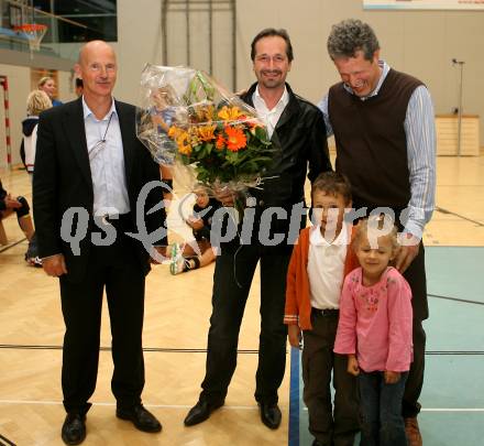 Volleyball MEVZA. ATSC Wildcats gegen Mladost Zagreb. Landesrat Wolfgang Schantl, Obmann Josef Laibacher. Klagenfurt, am 29.9.2007.
Foto: Kuess
---
pressefotos, pressefotografie, kuess, qs, qspictures, sport, bild, bilder, bilddatenbank