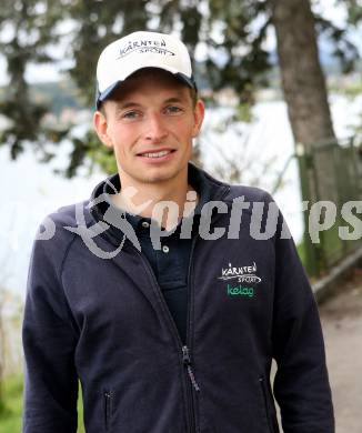 Kaernten Sport. Triathlon. Christoph Leitner. Forstsee, am 28.9.2007.
Foto: Kuess
---
pressefotos, pressefotografie, kuess, qs, qspictures, sport, bild, bilder, bilddatenbank