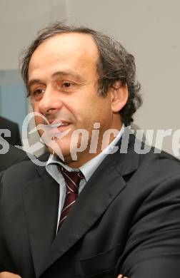 FUSSBALL - EURO 2008, Europameisterschaft, Besichtigung des Woerthersee Stadions. Michel Platini (UEFA). Klagenfurt, 1.10.2007
Foto: Kuess 
---
pressefotos, pressefotografie, kuess, qs, qspictures, sport, bild, bilder, bilddatenbank