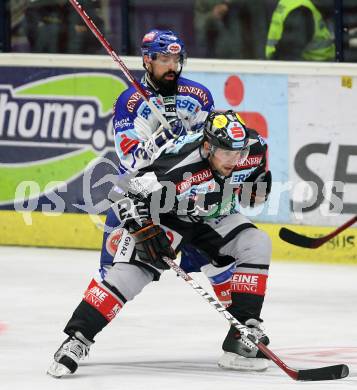 Erste Bank Eishockey Bundesliga. VSV gegen Graz 99ers. Markus Peintner (VSV), Robert Guillet (Graz). Villach, am 30.9.2007.
Foto: Kuess 
---
pressefotos, pressefotografie, kuess, qs, qspictures, sport, bild, bilder, bilddatenbank