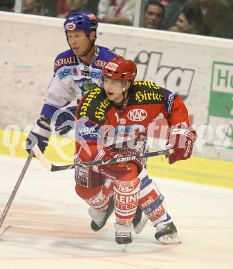 Erste Bank Eishockey Bundesliga. KAC gegen VSV. Benjamin Thomson (KAC), Mike Stewart (VSV). Klagenfurt, am 4.10.2007.
Foto: Kuess
---
pressefotos, pressefotografie, kuess, qs, qspictures, sport, bild, bilder, bilddatenbank