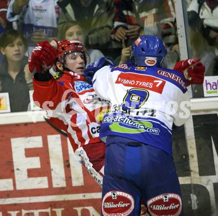 Erste Bank Eishockey Bundesliga. KAC gegen VSV. Kirk Furey (KAC), Roland Kaspitz (VSV). Klagenfurt, am 4.10.2007.
Foto: Kuess
---
pressefotos, pressefotografie, kuess, qs, qspictures, sport, bild, bilder, bilddatenbank