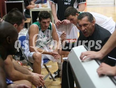 Basketball Bundesliga. Woerthersee Piraten gegen Team Swans Gmunden. Timeout. Trainer Emir Osmanovic, Selmir Husanovic (Piraten). Klagenfurt, am 6.10.2007.
Foto: Kuess
---
pressefotos, pressefotografie, kuess, qs, qspictures, sport, bild, bilder, bilddatenbank