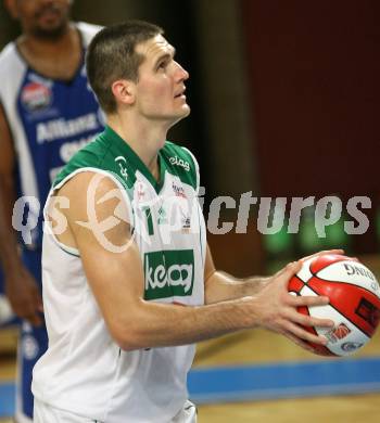 Basketball Bundesliga. Woerthersee Piraten gegen Team Swans Gmunden. Stjepan Gavran (Piraten). Klagenfurt, am 6.10.2007.
Foto: Kuess
---
pressefotos, pressefotografie, kuess, qs, qspictures, sport, bild, bilder, bilddatenbank