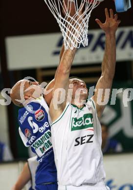 Basketball Bundesliga. Woerthersee Piraten gegen Team Swans Gmunden. Stjepan Gavran (Piraten), Luke Lloyd (Gmunden). Klagenfurt, am 6.10.2007.
Foto: Kuess
---
pressefotos, pressefotografie, kuess, qs, qspictures, sport, bild, bilder, bilddatenbank