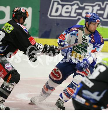 Erste Bank Eishockey Bundesliga. VSV gegen Innsbruck. Gerd Acker (VSV), Herbert Hohenberger (Innsbruck). Klagenfurt, am 7.10.2007.
Foto: Kuess 
---
pressefotos, pressefotografie, kuess, qs, qspictures, sport, bild, bilder, bilddatenbank