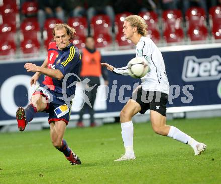 Fussball Bundesliga. SK Austria kaernten gegen Rapid Wien.Lukas Moessner (Kaernten), Juergen Patocka (Rapid). Klagenfurt, am 7.10.2007.
Foto: Kuess
---
pressefotos, pressefotografie, kuess, qs, qspictures, sport, bild, bilder, bilddatenbank