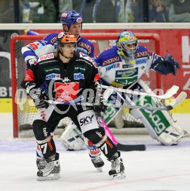 Erste Bank Eishockey Bundesliga. VSV gegen Innsbruck. Mike Stewart, Gert Prohaska (VSV), Harald Offner (Innsbruck). Klagenfurt, am 7.10.2007.
Foto: Kuess 
---
pressefotos, pressefotografie, kuess, qs, qspictures, sport, bild, bilder, bilddatenbank