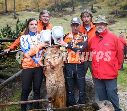 Kosiak Loewe. Siegerehrung. Josef Genser (Generali), Vizerektor Hubert Lengauer, Siegi Hochenwarter, Sabine Harder, Franz Preiml (USI Direktor). Kosiak, am 6.10.2007.
Foto: Kuess
---
pressefotos, pressefotografie, kuess, qs, qspictures, sport, bild, bilder, bilddatenbank