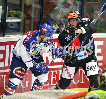 Erste Bank Eishockey Bundesliga. VSV gegen Innsbruck. Gerd Acker (VSV), Florian Schwitzer (Innsbruck). Klagenfurt, am 7.10.2007.
Foto: Kuess 
---
pressefotos, pressefotografie, kuess, qs, qspictures, sport, bild, bilder, bilddatenbank