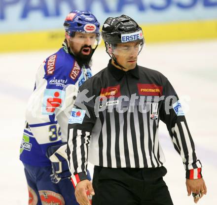 Erste Bank Eishockey Bundesliga. VSV gegen Innsbruck. Markus Peintner (VSV), Schiedsrichter. Klagenfurt, am 7.10.2007.
Foto: Kuess 
---
pressefotos, pressefotografie, kuess, qs, qspictures, sport, bild, bilder, bilddatenbank