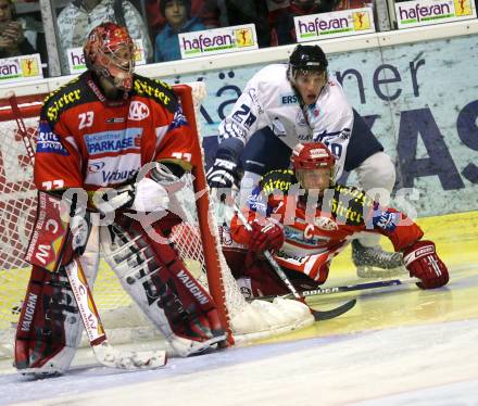 Erste Bank Eishockey Bundesliga. KAC gegen Alba Volan.  Hannes Enzenhofer, Jeremy Rebek (KAC), Istvan Sofron (Alba Volan). Klagenfurt, am 9.10.2007.
Foto: Kuess
---
pressefotos, pressefotografie, kuess, qs, qspictures, sport, bild, bilder, bilddatenbank