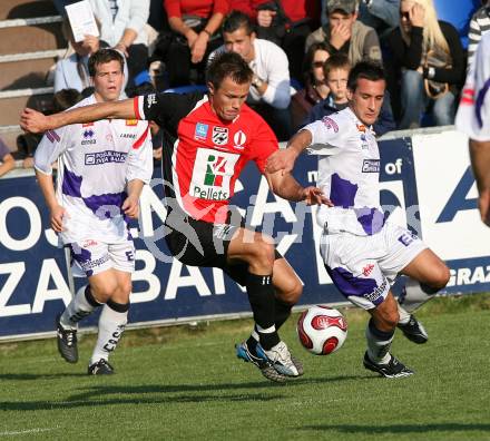 Fussball Regionalliga Mitte. SAK gegen WAC-St. Andrae.  Philipp Weissenberger, Tomi Waldhauser (SAK), Simon Dvorsak (St. Andrae).  Klagenfurt, 13.10.2007
Foto: Kuess
---
pressefotos, pressefotografie, kuess, qs, qspictures, sport, bild, bilder, bilddatenbank