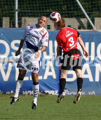 Fussball Regionalliga Mitte. SAK gegen WAC-St. Andrae.  Berchtold Mathias (St. Andrae), Senad Tiganj (SAK). Klagenfurt, 13.10.2007
Foto: Kuess
---
pressefotos, pressefotografie, kuess, qs, qspictures, sport, bild, bilder, bilddatenbank