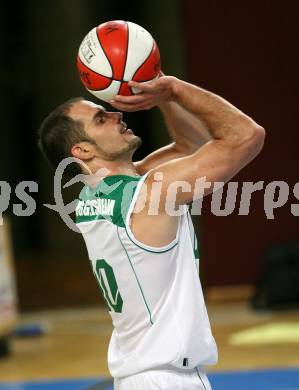 Basketball Bundesliga. Woerthersee Piraten gegen Team Panthers Fuerstenfeld. Joachim Buggelsheim (Piraten). Klagenfurt, am 14.10.2007.
Foto: Kuess
---
pressefotos, pressefotografie, kuess, qs, qspictures, sport, bild, bilder, bilddatenbank