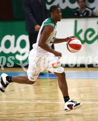 Basketball Bundesliga. Woerthersee Piraten gegen Team Panthers Fuerstenfeld. Melvin Creddle (Piraten). Klagenfurt, am 14.10.2007.
Foto: Kuess
---
pressefotos, pressefotografie, kuess, qs, qspictures, sport, bild, bilder, bilddatenbank