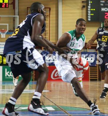 Basketball Bundesliga. Woerthersee Piraten gegen Team Panthers Fuerstenfeld. Melvin Creddle (Piraten), Shelton Collwell (Fuerstenfeld). Klagenfurt, am 14.10.2007.
Foto: Kuess
---
pressefotos, pressefotografie, kuess, qs, qspictures, sport, bild, bilder, bilddatenbank