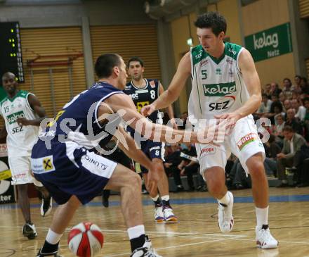 Basketball Bundesliga. Woerthersee Piraten gegen Team Panthers Fuerstenfeld. Selmir Husanovic (Piraten), Dustin Brown (Fuerstenfeld). Klagenfurt, am 14.10.2007.
Foto: Kuess
---
pressefotos, pressefotografie, kuess, qs, qspictures, sport, bild, bilder, bilddatenbank