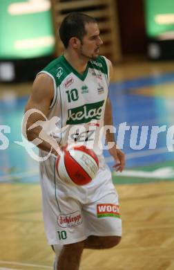 Basketball Bundesliga. Woerthersee Piraten gegen Team Panthers Fuerstenfeld. Joachim Buggelsheim (Piraten). Klagenfurt, am 14.10.2007.
Foto: Kuess
---
pressefotos, pressefotografie, kuess, qs, qspictures, sport, bild, bilder, bilddatenbank