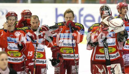 Erste Bank Eishockey Bundesliga. KAC gegen Vienna Capitals. Enttaeuschung. Paul Schellander, Christoph Ibounig, Johannes Kirisits, Andrew Verner (KAC). Klagenfurt, am 19.10.2007.
Foto: Kuess
---
pressefotos, pressefotografie, kuess, qs, qspictures, sport, bild, bilder, bilddatenbank