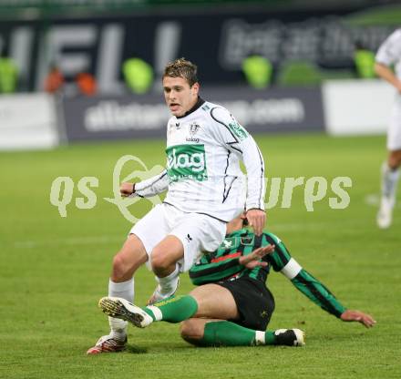 Fussball Bundesliga. SK Austria Kaernten gegen FC Wacker Innsbruck. Zlatko Junuzovic (Kaernten), Florian Mader (Innsbruck). bet at home. Klagenfurt, am 20.10.2007.
Foto: Kuess
---
pressefotos, pressefotografie, kuess, qs, qspictures, sport, bild, bilder, bilddatenbank