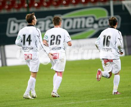 Fussball Bundesliga. SK Austria Kaernten gegen FC Wacker Innsbruck. Manuel Ortlechner, Gernot Plassnegger, Zlatko Junuzovic  (Kaernten). bet at home. Klagenfurt, am 20.10.2007.
Foto: Kuess
---
pressefotos, pressefotografie, kuess, qs, qspictures, sport, bild, bilder, bilddatenbank