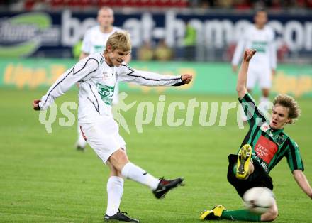 Fussball Bundesliga. SK Austria Kaernten gegen FC Wacker Innsbruck. Manuel Weber (Kaernten), Andreas Hoelzl (Innsbruck). bet at home. Klagenfurt, am 20.10.2007.
Foto: Kuess
---
pressefotos, pressefotografie, kuess, qs, qspictures, sport, bild, bilder, bilddatenbank