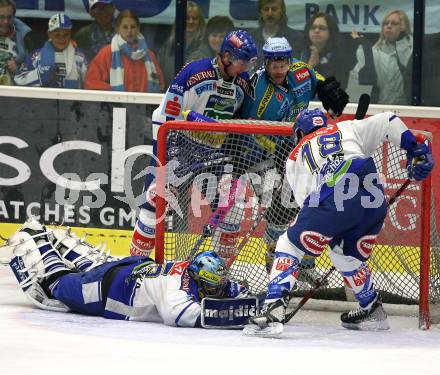 Erste Bank Eishockey Bundesliga. VSV gegen Black Wings Linz.  Gert Prohaska, Martin Oraze, Thomas Pfeffer (VSV), Patrick Leahy (Linz). Villach, am 20.10.2007.
Foto: Kuess
---
pressefotos, pressefotografie, kuess, qs, qspictures, sport, bild, bilder, bilddatenbank