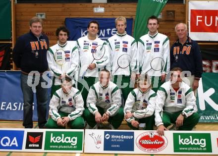 Badminton Bundesliga. Askoe Kelag Kaernten. Mannschaftsfoto. Erwin Hasenbichler, Nejc Boljka, Peter Kreulitsch, Michael Trojan, Neven Rihtar, Helmut Kreulitsch, Belinda Heber, Thomas Pipan, Maja Kersnik, Armin Kreulitsch. Klagenfurt, am 21.10.2007.
Foto: Kuess
---
pressefotos, pressefotografie, kuess, qs, qspictures, sport, bild, bilder, bilddatenbank