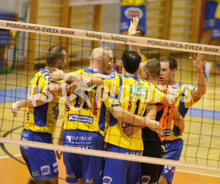 Volleyball. Aich/Dob gegen Generali Haching (GER). Jubel Aich Dob.  Prevalje, 27.10.2007
Foto: Kuess
---
pressefotos, pressefotografie, kuess, qs, qspictures, sport, bild, bilder, bilddatenbank