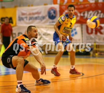 Volleyball Challenge Cup. SK Posojilnica Aich/Dob gegen Generali Haching. Martin Pipa, Miha Kosl (Aich/Dob). Prevalje, am 27.10.2007.
Foto: Kuess
---
pressefotos, pressefotografie, kuess, qs, qspictures, sport, bild, bilder, bilddatenbank