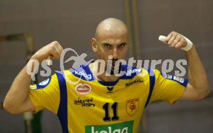 Volleyball Challenge Cup. SK Posojilnica Aich/Dob gegen Generali Haching. Marek Golstajn (Aich/Dob). Prevalje, am 27.10.2007.
Foto: Kuess
---
pressefotos, pressefotografie, kuess, qs, qspictures, sport, bild, bilder, bilddatenbank