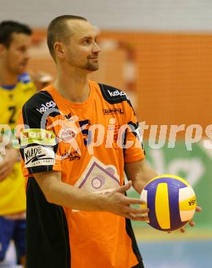 Volleyball Challenge Cup. SK Posojilnica Aich/Dob gegen Generali Haching. Martin Pipa (Aich/Dob). Prevalje, am 27.10.2007.
Foto: Kuess
---
pressefotos, pressefotografie, kuess, qs, qspictures, sport, bild, bilder, bilddatenbank