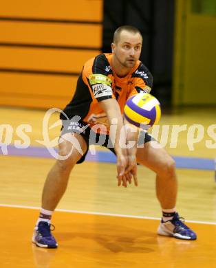 Volleyball Challenge Cup. SK Posojilnica Aich/Dob gegen Generali Haching. Martin Pipa (Aich/Dob). Prevalje, am 27.10.2007.
Foto: Kuess
---
pressefotos, pressefotografie, kuess, qs, qspictures, sport, bild, bilder, bilddatenbank