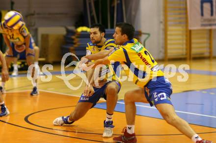 Volleyball Challenge Cup. SK Posojilnica Aich/Dob gegen Generali Haching. David Slatinsek, Miha Kosl (Aich/Dob). Prevalje, am 27.10.2007.
Foto: Kuess
---
pressefotos, pressefotografie, kuess, qs, qspictures, sport, bild, bilder, bilddatenbank